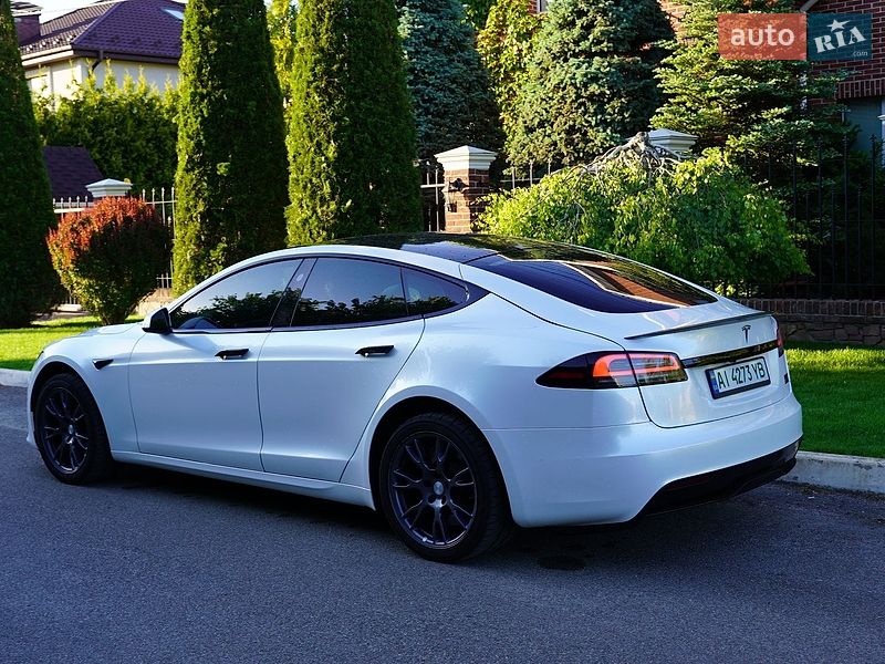Ліфтбек Tesla Model S 2022 в Києві
