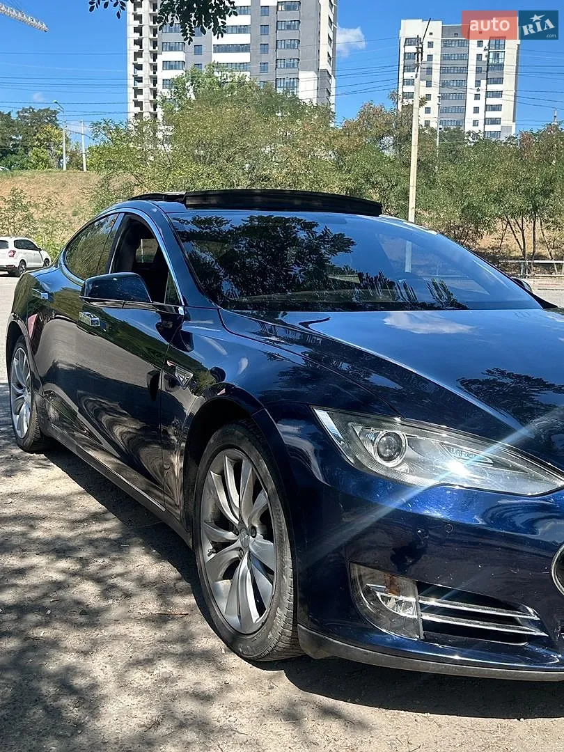2014 Tesla Model S - мініатюра 10