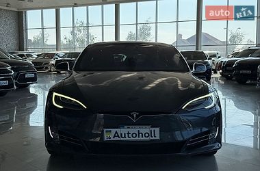 Ліфтбек Tesla Model S 2019 в Одесі