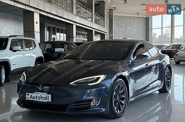 Ліфтбек Tesla Model S 2019 в Одесі