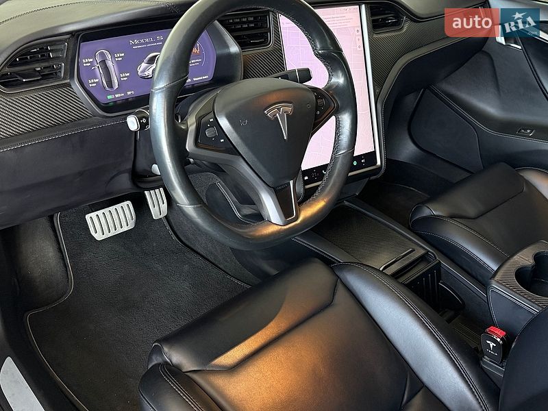 Ліфтбек Tesla Model S 2019 в Одесі