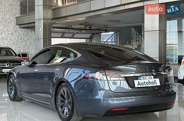 Ліфтбек Tesla Model S 2019 в Одесі