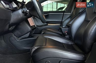 Ліфтбек Tesla Model S 2019 в Одесі