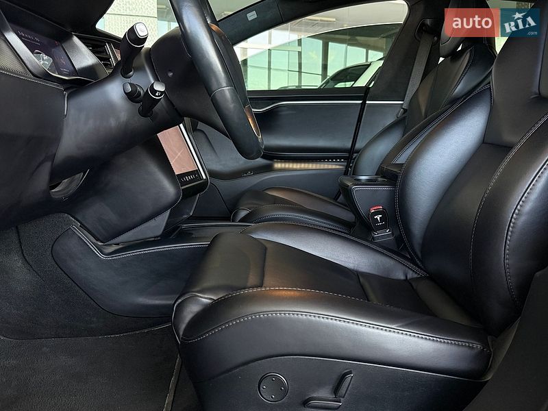 Ліфтбек Tesla Model S 2019 в Одесі
