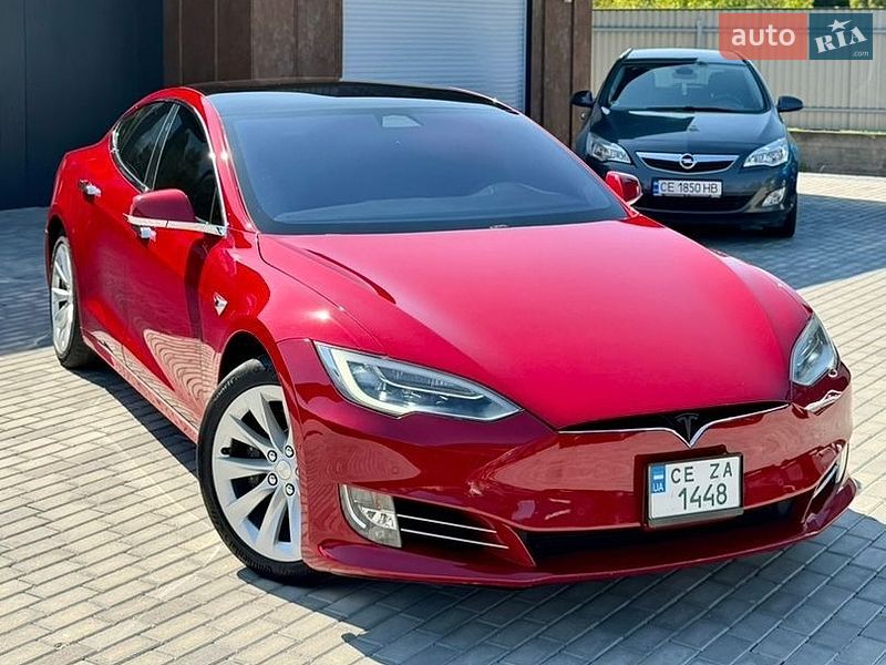 Лифтбек Tesla Model S 2017 в Черновцах Лифтбек Tesla Model S 2017 в Черновцах