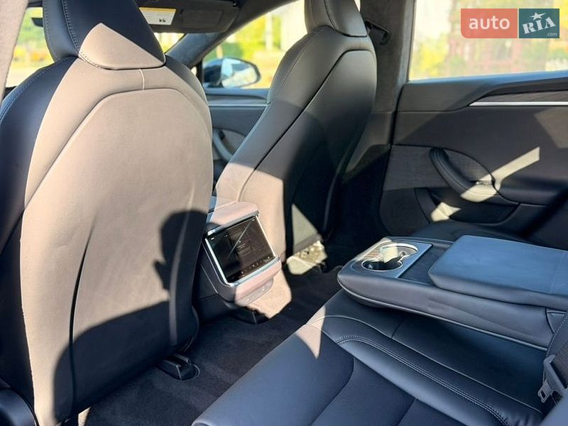 Лифтбек Tesla Model S 2023 в Умани фото 29 Лифтбек Tesla Model S 2023 в Умани