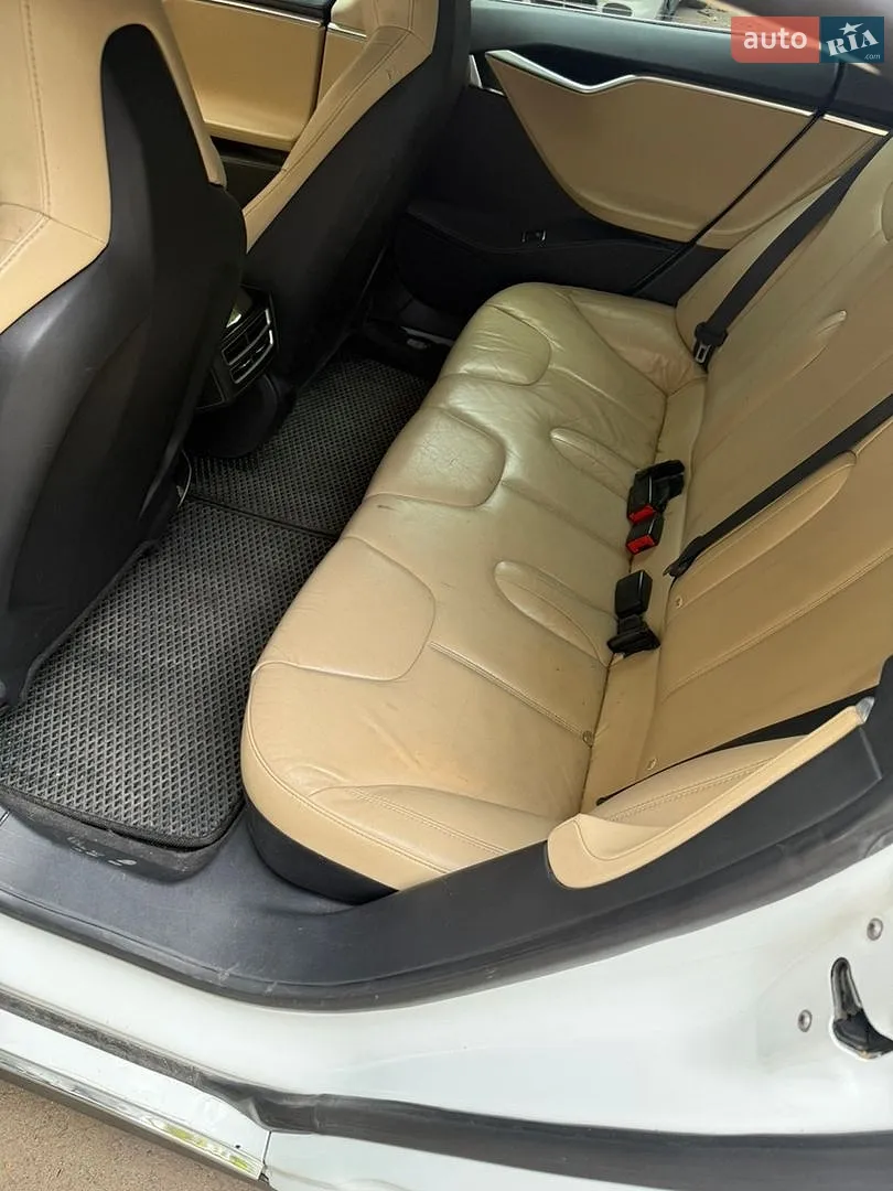 2014 Tesla Model S - мініатюра 6