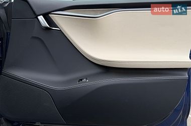 Лифтбек Tesla Model S 2018 в Киеве