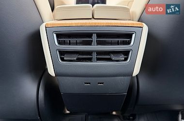 Лифтбек Tesla Model S 2018 в Киеве