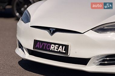 Лифтбек Tesla Model S 2016 в Кривом Роге