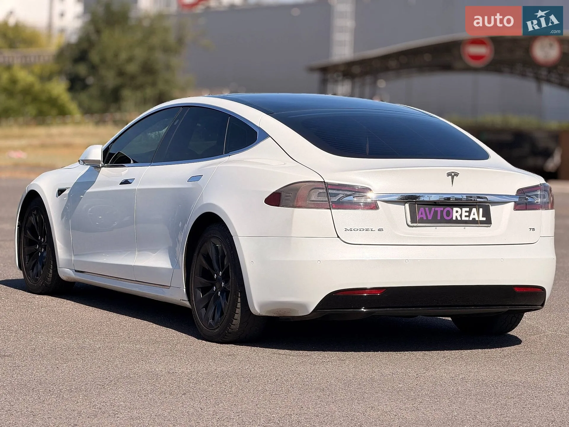 2016 Tesla Model S - мініатюра 24