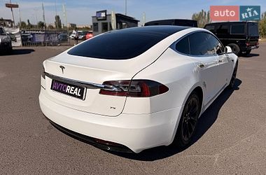 Лифтбек Tesla Model S 2016 в Кривом Роге