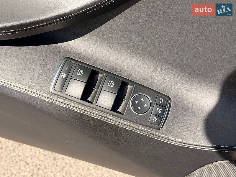 Лифтбек Tesla Model S 2016 в Кривом Роге