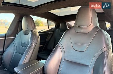 Лифтбек Tesla Model S 2016 в Кривом Роге
