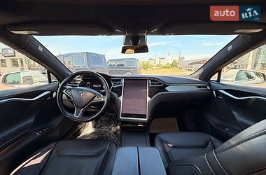 Лифтбек Tesla Model S 2016 в Кривом Роге
