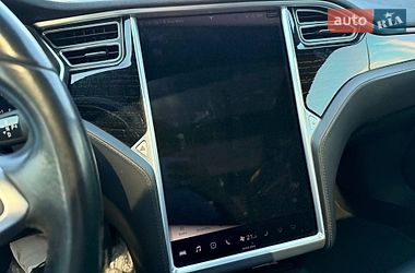 Лифтбек Tesla Model S 2016 в Кривом Роге
