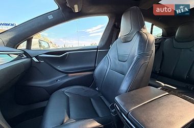 Лифтбек Tesla Model S 2016 в Кривом Роге
