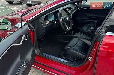 Лифтбек Tesla Model S 2018 в Виннице