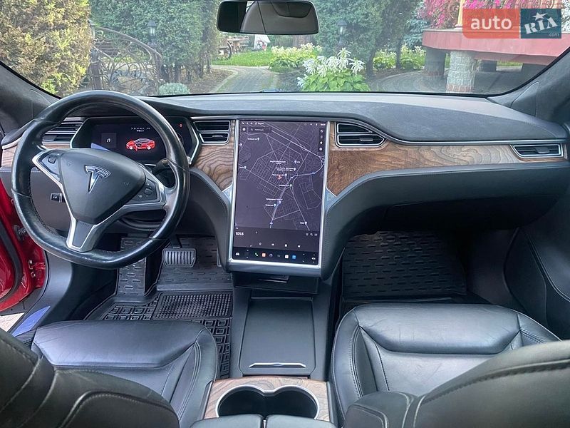 Ліфтбек Tesla Model S 2016 в Харкові