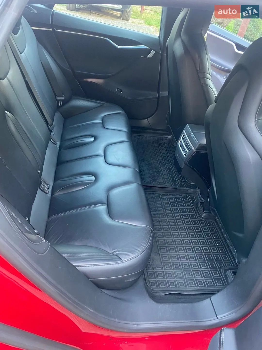 2016 Tesla Model S - мініатюра 9