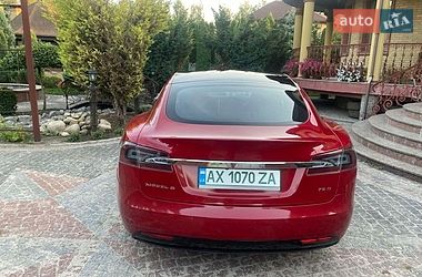Ліфтбек Tesla Model S 2016 в Харкові