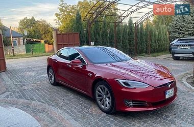 Ліфтбек Tesla Model S 2016 в Харкові