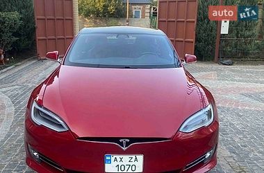 Ліфтбек Tesla Model S 2016 в Харкові