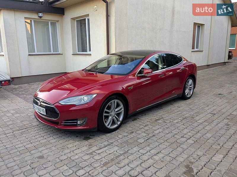 Ліфтбек Tesla Model S 2014 в Ковелі