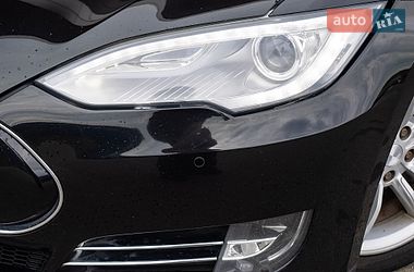 Ліфтбек Tesla Model S 2014 в Києві