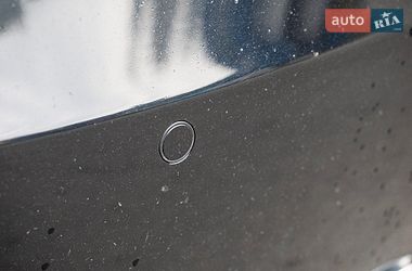 Ліфтбек Tesla Model S 2014 в Києві