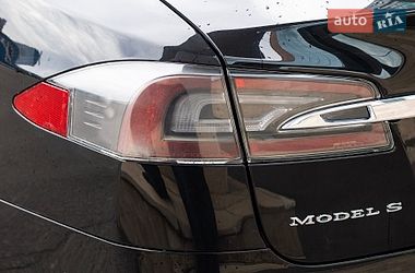 Ліфтбек Tesla Model S 2014 в Києві