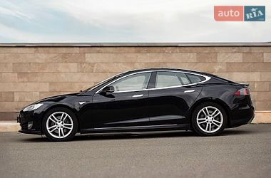 Ліфтбек Tesla Model S 2014 в Києві