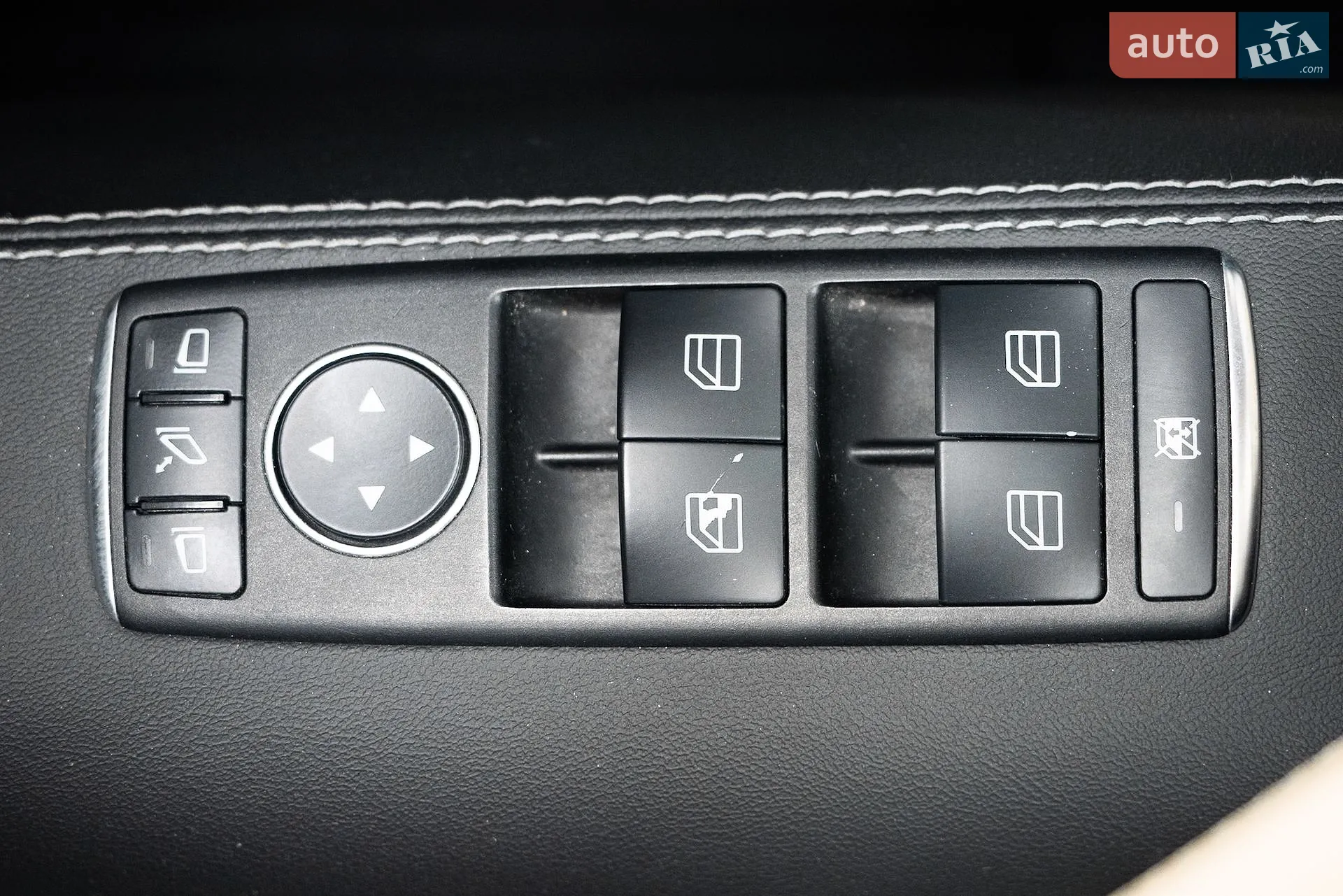 2014 Tesla Model S - мініатюра 23