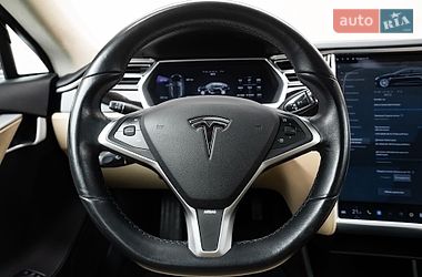 Ліфтбек Tesla Model S 2014 в Києві