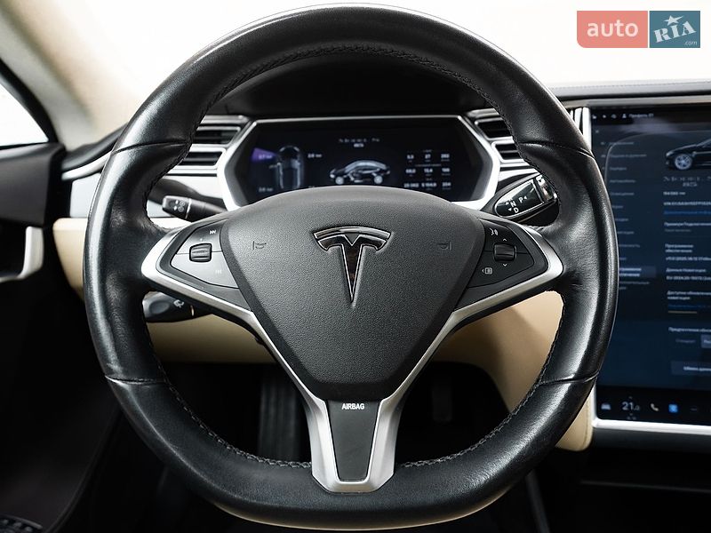 Ліфтбек Tesla Model S 2014 в Києві