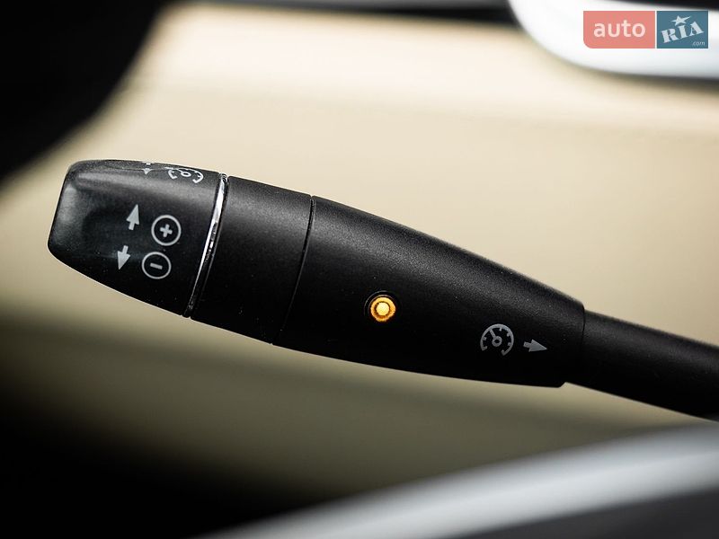 Ліфтбек Tesla Model S 2014 в Києві