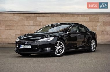 Ліфтбек Tesla Model S 2014 в Києві