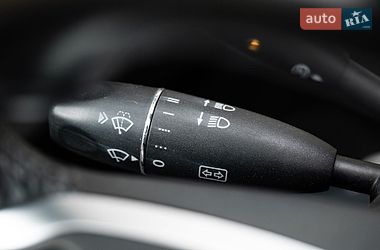 Ліфтбек Tesla Model S 2014 в Києві