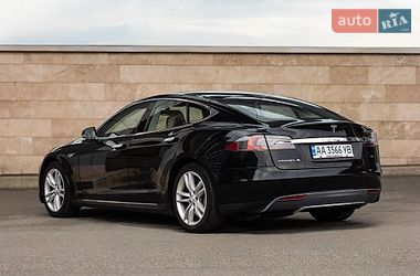 Ліфтбек Tesla Model S 2014 в Києві
