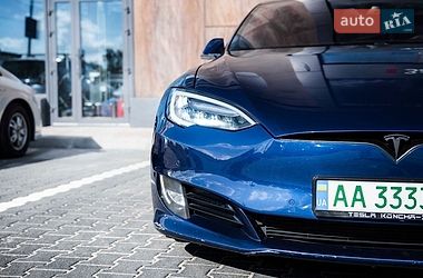 Ліфтбек Tesla Model S 2015 в Києві фото 3 Ліфтбек Tesla Model S 2015 в Києві
