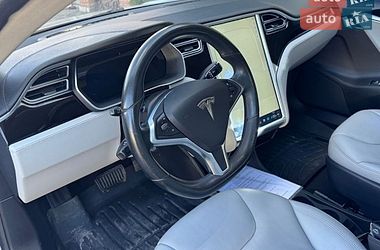 Ліфтбек Tesla Model S 2014 в Ніжині