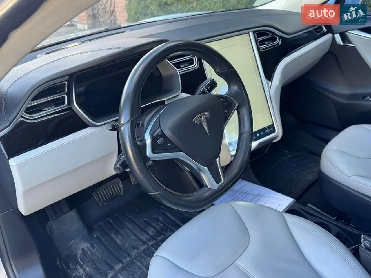 2014 Tesla Model S - мініатюра 11