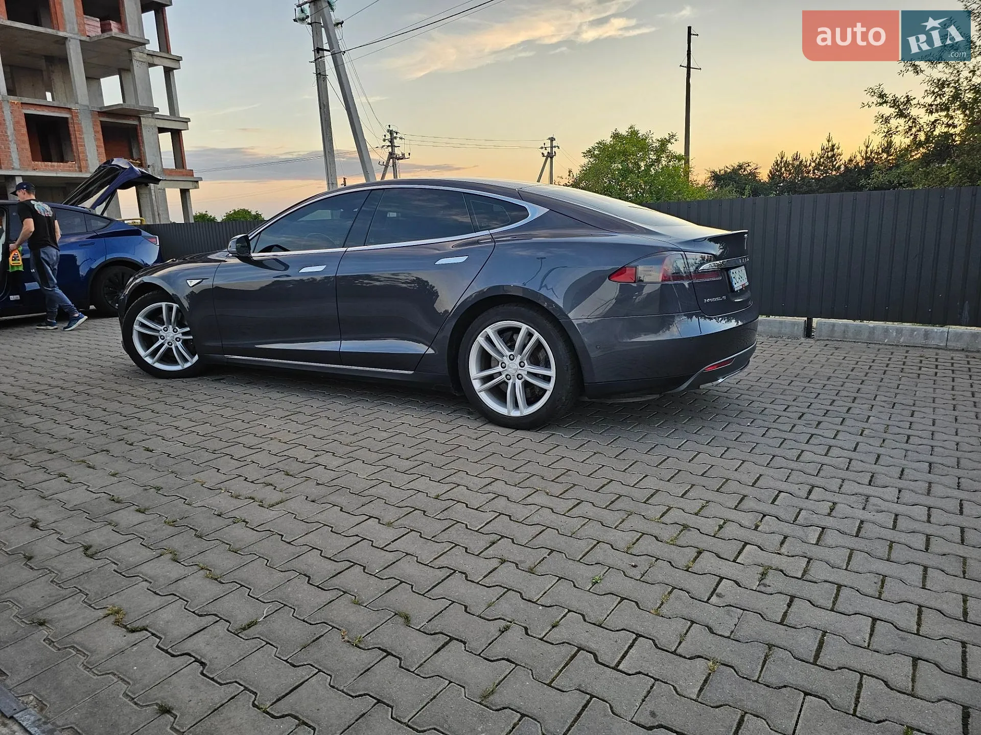 2015 Tesla Model S - мініатюра 4