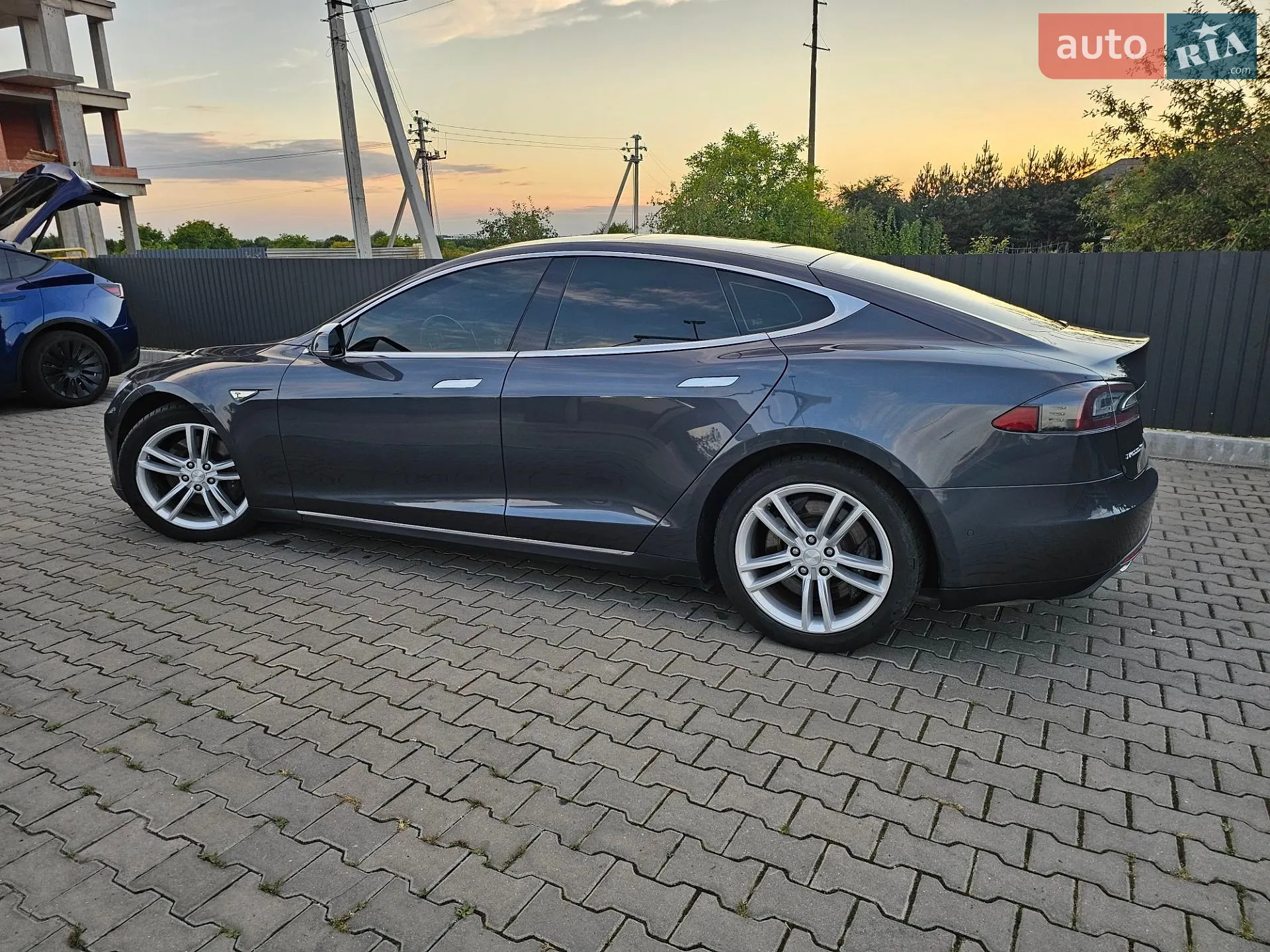 2015 Tesla Model S - мініатюра 16