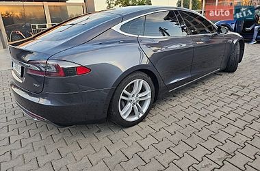 Ліфтбек Tesla Model S 2015 в Львові