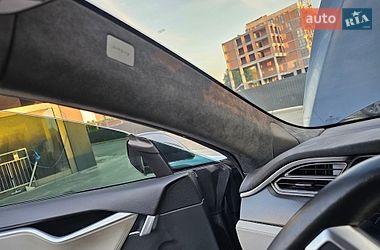 Ліфтбек Tesla Model S 2015 в Львові