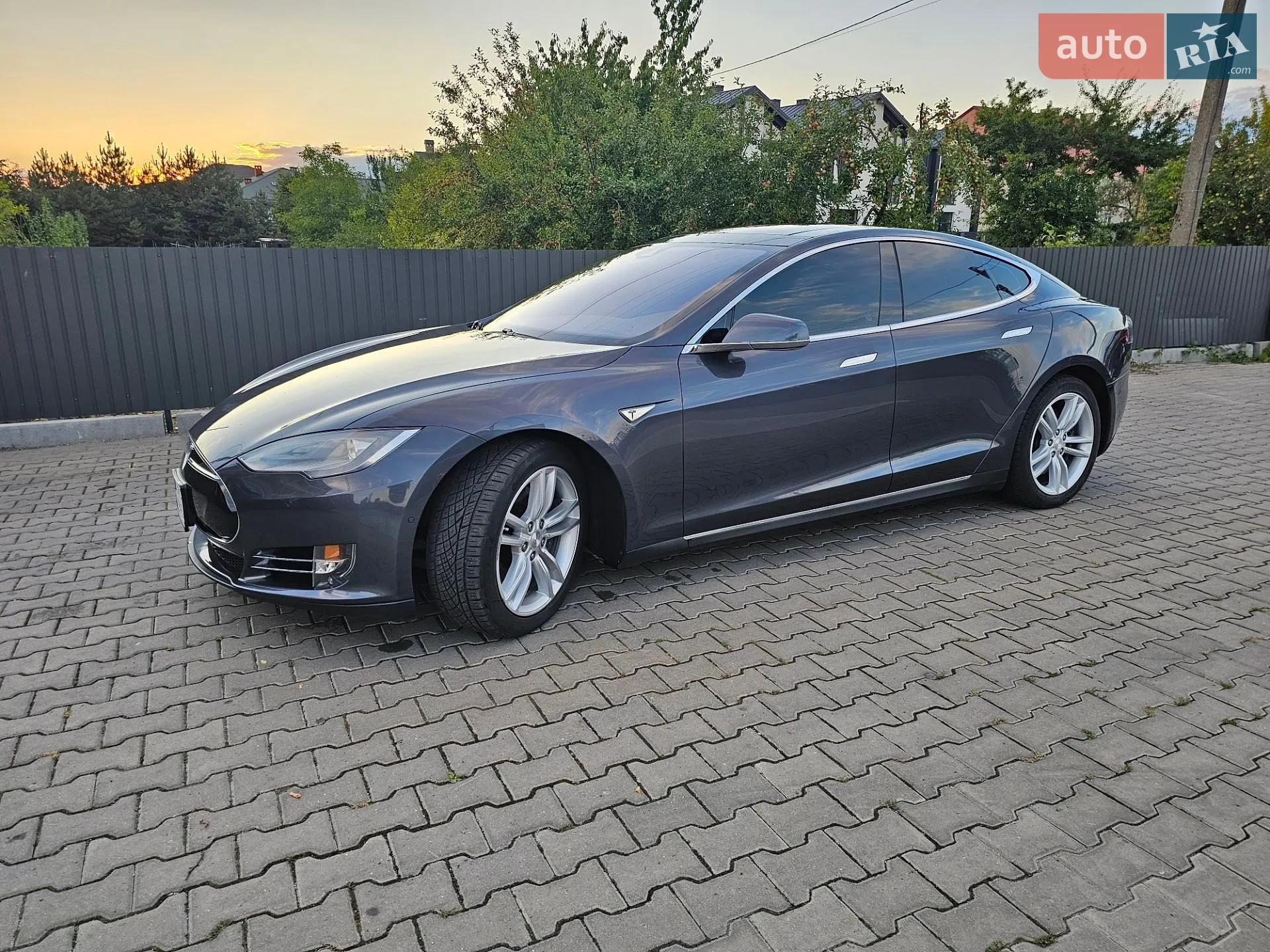 2015 Tesla Model S - мініатюра 2