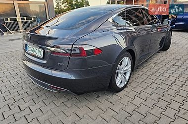 Ліфтбек Tesla Model S 2015 в Львові