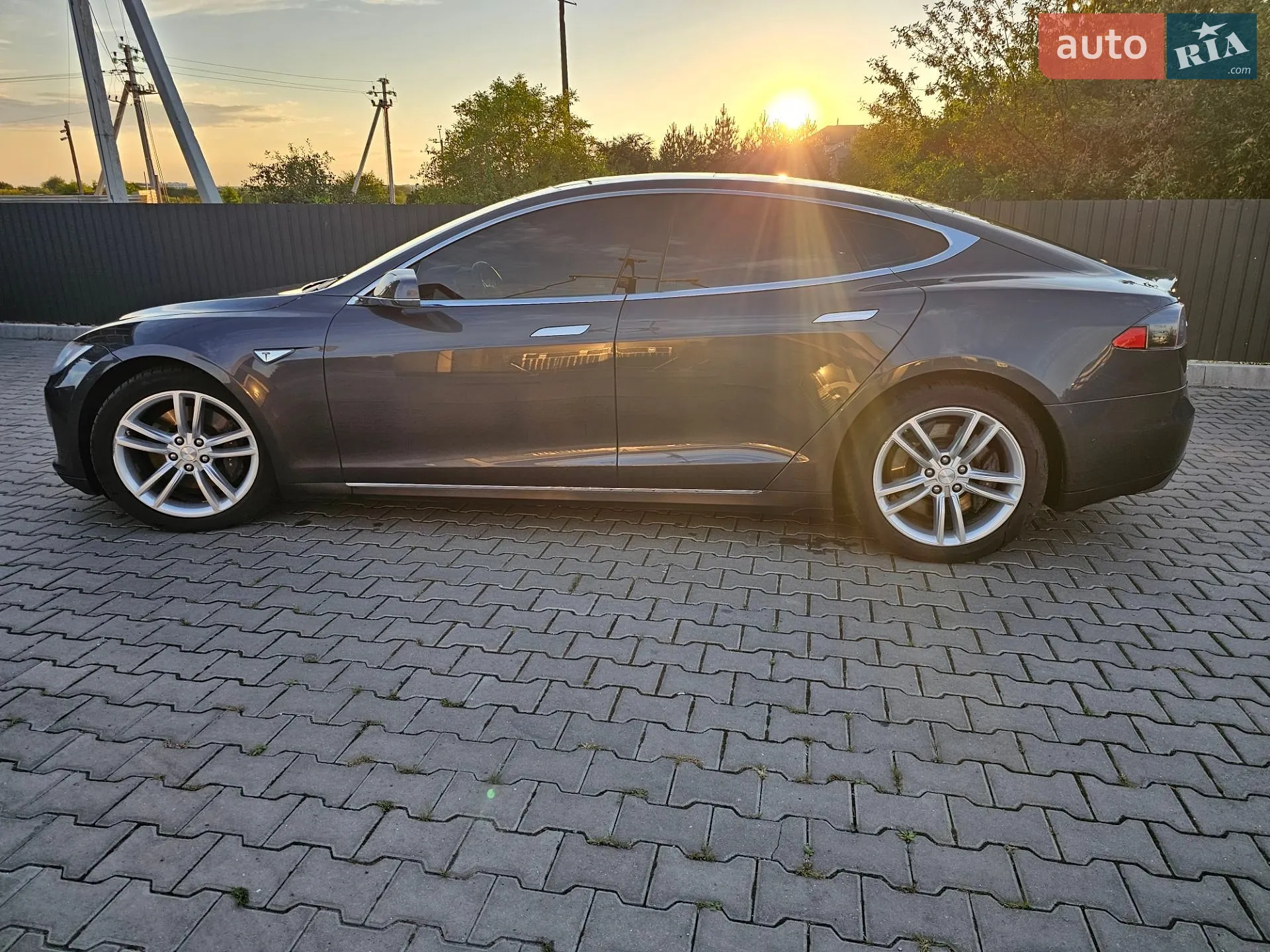 2015 Tesla Model S - мініатюра 36