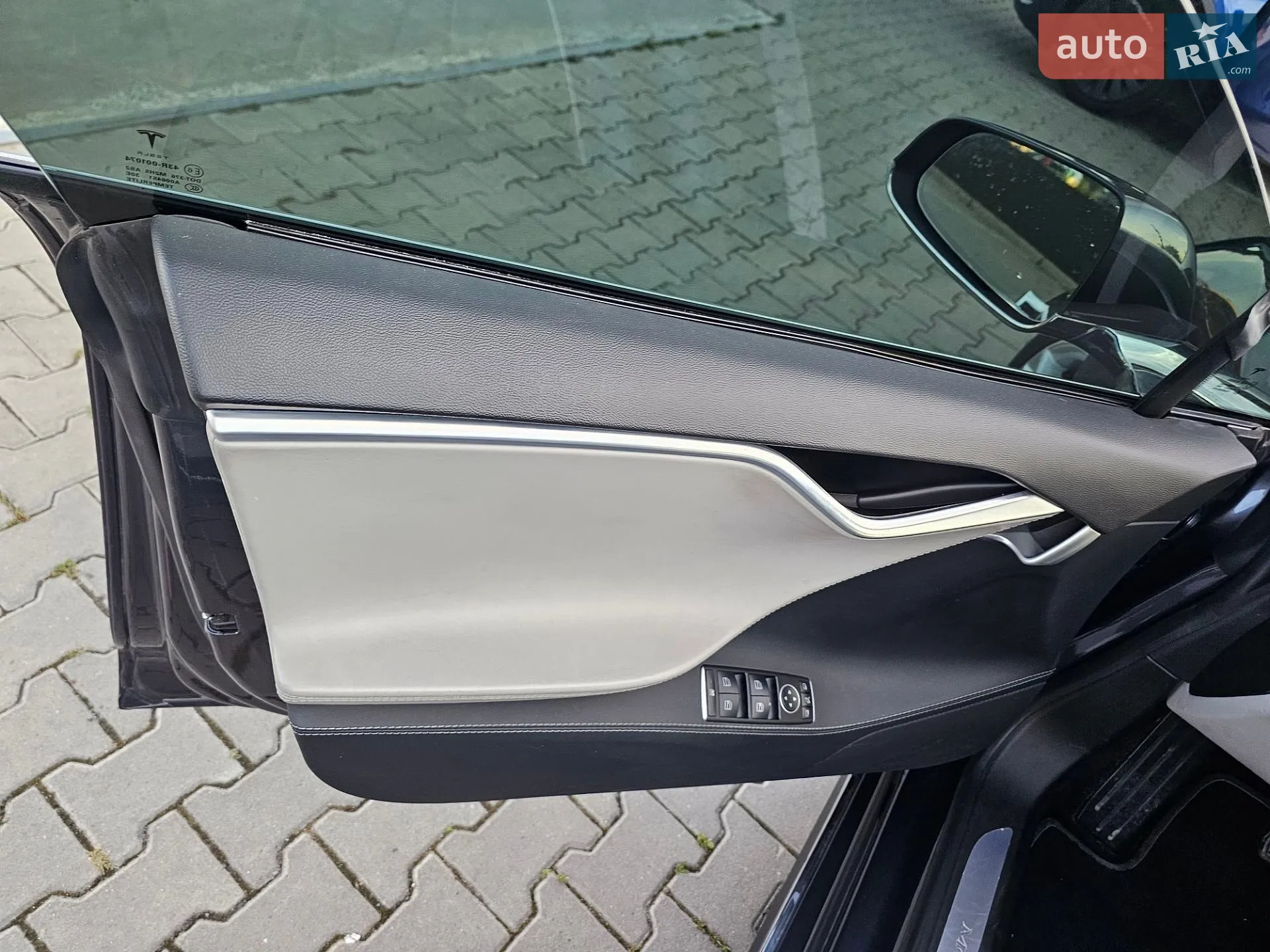 2015 Tesla Model S - мініатюра 34
